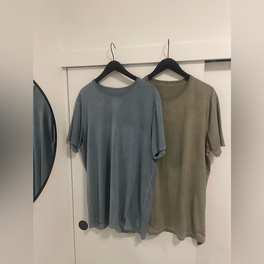 Lululemon Men’s Fundamental Tee’s x2 *X-Large* Blue & Olive *Like-New Condition